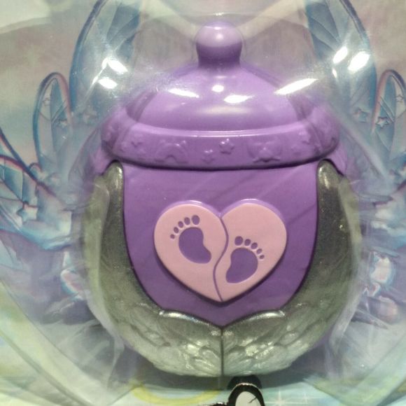 Hatchimals Pixies Riders Pixies Shimmer Twin Babies w/Nursery & Glider - Picture 5 of 6